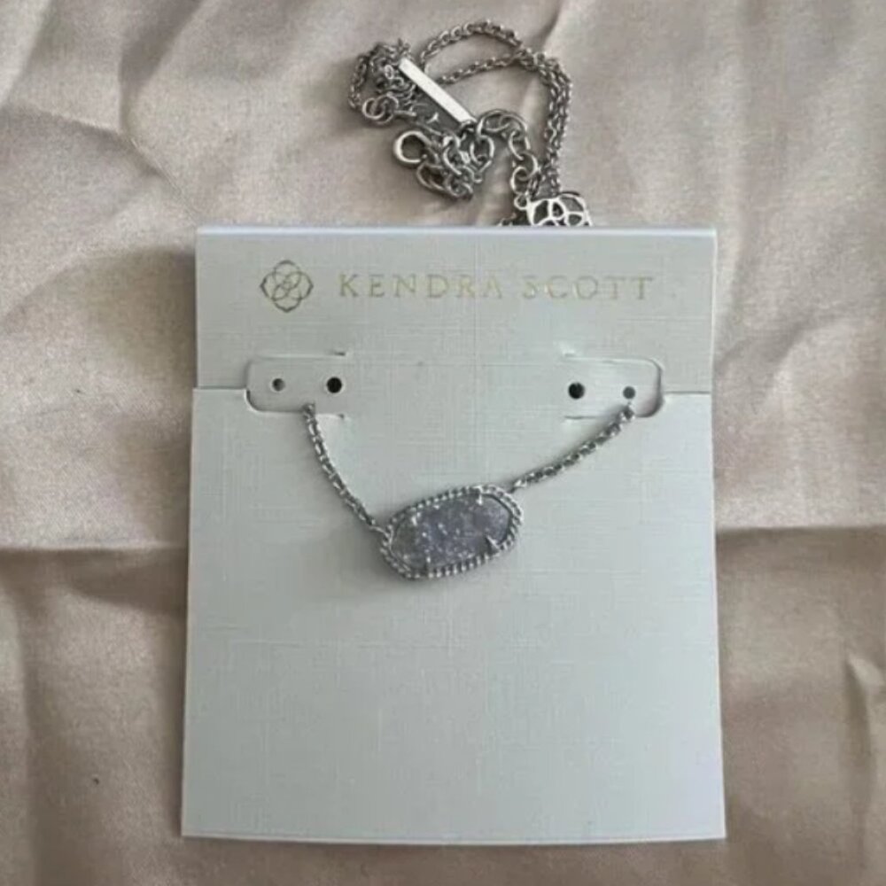 Kendra Scott necklace